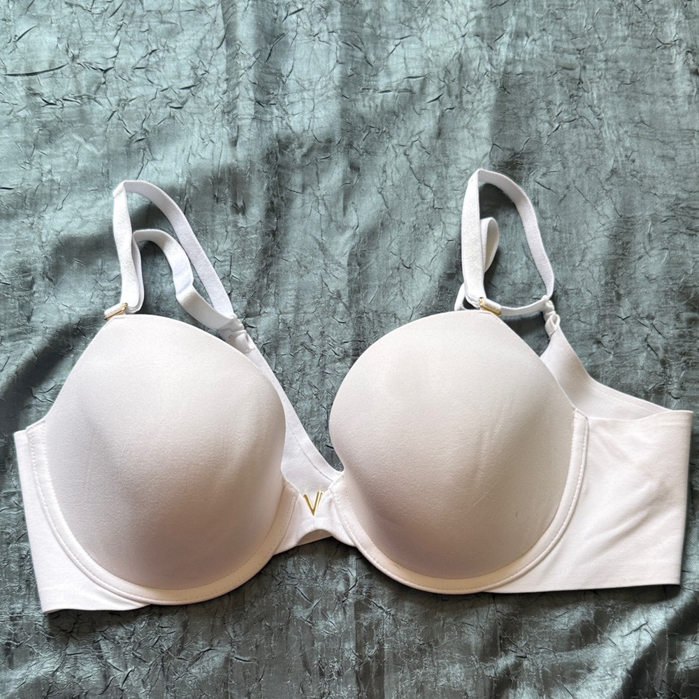 Victoria’s Secret lined demi white bra 36C